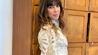 "Πανέμορφη και κουκλάρα" | Η Μυρτώ Αλικάκη ποζάρει χωρίς ίχνος μακιγιάζ και οι fans της ενθουσιάστηκαν