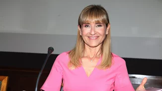 Η Μάρα Ζαχαρέα φόρεσε το πρώτo puffer της σεζόν