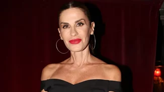 Κάτια Νικολαΐδου | Συντετριμμένοι η μητέρα και ο αδερφός της στη κηδεία της