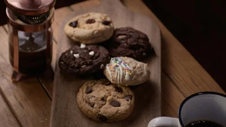 Πανεύκολα soft cookies στον φούρνο μικροκυμάτων σε - μόλις - 2 λεπτά