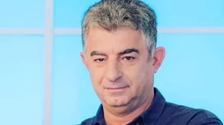 "Λύγισε" η Ζήνα Κουτσελίνη μιλώντας για τον Γιώργο Καραϊβάζ