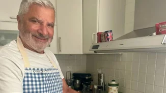 Ο Γιώργος Πατούλης φωτογραφίζεται με την νεότερη σε ηλικία πεθερά του: Γαμπρός και πεθερά μαζί σε εκδήλωση