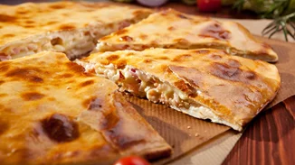 Τι να μαγειρέψω σήμερα; Η light κοτόπιτα χωρίς φύλλο που πρέπει να μπει στο ταπεράκι του γραφείου