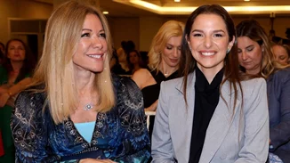 Εριέττα Κούρκουλου Λάτση | Νεογέννητο στην αγκαλιά της Μαριάννας Λάτση - Σπάνια φωτογραφία