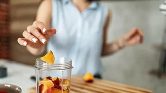 Τα βήματα για να μετατρέψεις ένα smoothie σε ένα πραγματικά πλήρες γεύμα