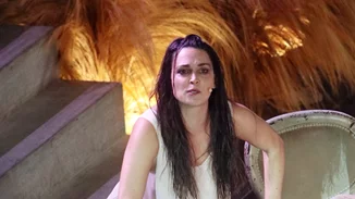 Μαίρη Μηνά | Εξηγεί γιατί αποχώρησε από την παράσταση "Ανθρωποι και Ποντίκια" του Μπισμπίκη