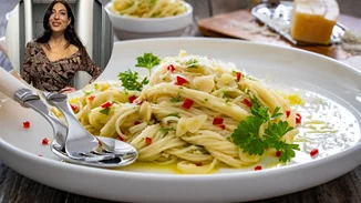 "Τι θα φάμε σήμερα;" | Η Φλορίντα Πετρουτσέλι δείχνει την πιο εύκολη ιταλική συνταγή για ζυμαρικά