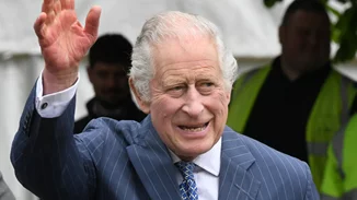 Ο βασιλιάς Κάρολος παρέστη στην κυριακάτικη λειτουργία στο Σάντρινγκχαμ