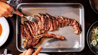 OX: H παραδοσιακή ψησταριά συναντά τη high end κρεατοφαγία