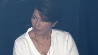 Σοφία Αλιμπέρτη | Η σπάνια δημόσια εμφάνιση και η γλυκιά φωτογραφία αγκαλιά με τους γιούς της