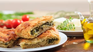 Η μόνη συνταγή για πίτα που χρειάζεσαι το καλοκαίρι | Κυκλαδίτικη κολοκυθόπιτα από την Αργυρώ Μπαρμπαρίγου