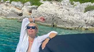 Πώς θα φορέσεις το μαύρο το καλοκαίρι σύμφωνα με την Ελένη Μενεγάκη