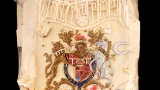 Ένα κομμάτι τούρτας από τον γάμο του Καρόλου με την Νταϊάνα πουλήθηκε έναντι 2.000 και πλέον ευρώ