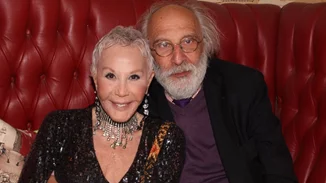 Eρωτευμένος o Αλέξανδρος Λυκουρέζος με νεαρή ηθοποιό - Τα κοινά κλικ