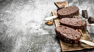 Το πιο yummy και healthy παγωτό ξυλάκι | Με 3 μόνο υλικά και χωρίς παγωτομηχανή