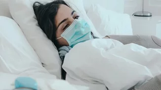 Κορονοϊός | Αυτό είναι το σύμπτωμα της Όμικρον 5 που εμφανίζεται το βράδυ