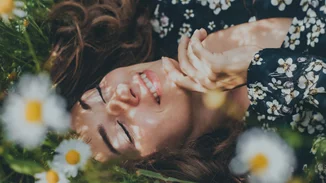 Νεανικό δέρμα χωρίς ρυτίδες με μη επεμβατικό τρόπο; Κι όμως, γίνεται