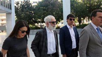 Δίκη Πέτρου Φιλιππίδη | "Δεν πιστεύω ότι ο Πέτρος έκανε κάτι τόσο βλαβερό" κατέθεσε η Βάνα Μπάρμπα ως μάρτυρας υπεράσπισης