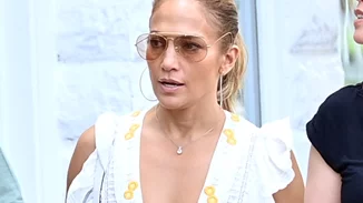 Η εκθαμβωτική εμφάνιση της Jennifer Lopez στα VMAs χωρίς τον Ben Affleck