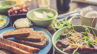 10 τροφές που χρειάζεται να τρώμε για καλή υγεία οι οποίες βοηθούν και το μεταβολισμό για τη διαχείριση του βάρους