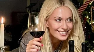 Μαρία Μπακοδήμου | Με τον γιο της Άρη σε λαμπερή εκδήλωση