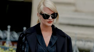 Τα μαύρα παλτό γίνονται πρωταγωνιστές στο στιλ του χειμώνα