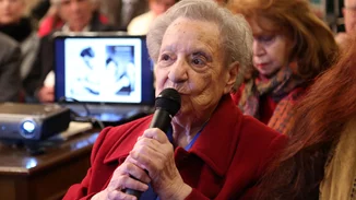 Δύσκολες ώρες για την Ροζίτα Σώκου | Δίνει μάχη για τη ζωή της μετά από διπλό εγκεφαλικό