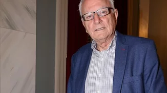 Κώστας Χαρδαβέλλας | "Έχασε τη φωνή του μέσα σε μια νύχτα"