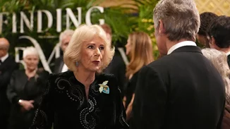 H μονομαχία της καρφίτσας | Το κρυφό νόημα πίσω από τα κοσμήματα της βασίλισσας Καμίλα και της Sophie του Εδιμβούργου