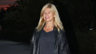 Ζήνα Κουτσελίνη | Επέλεξε πανωφόρι σε χρώμα που "μυρίζει" άνοιξη