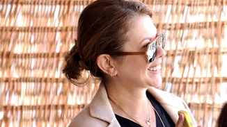 Η Σοφία Αλιμπέρτη κάνει φθινοπωρινές διακοπές στην πανέμορφη Κέρκυρα