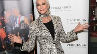 Carmen Dell' Orefice | Το γηραιότερο σούπερ μόντελ στα 91 της φωτογραφίζεται ξανά