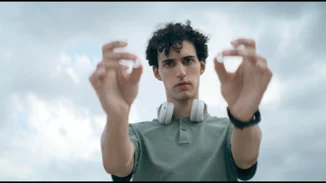 Το Παιδί | Το νέο σίριαλ της ΕΡΤ έκανε πρεμιέρα και άρχισε να συζητιέται