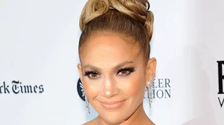 Η Jennifer Lopez πιο ξανθιά από ποτέ | Δες το νέο hair look της