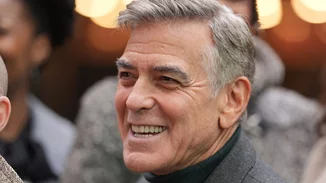 "Κάθε πρωί πηγαίνω τα παιδιά μου στο σχολείο"| O George Clooney είναι ένας συνηθισμένος πατέρας