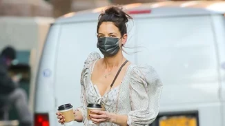 H Katie Holmes έκανε το πιο καλοκαιρινό κούρεμα