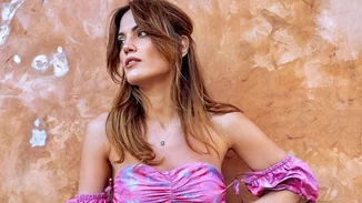 Κουβαδάκια και γοργόνες | Η Μαίρη Συνατσάκη μας δείχνει το καλοκαίρι της