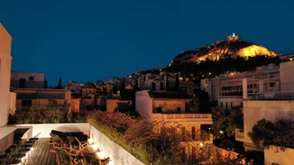 Summer In The City | Rooftop drinking σε μία νέα όαση δροσιάς με απρόσκοπτη θέα στον Λυκαβηττό