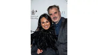 Tara Wilson | Η σύζυγος του Chris Noth με δάκρυα στα μάτια, χωρίς τη βέρα της