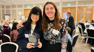 Η Βρετανίδα φυσικός Jess Wade έχει γράψει πάνω από 1.750 σελίδες Wikipedia για γυναίκες επιστήμονες