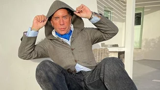 Ο Γιώργος Μαζωνάκης συνεχίζει τα μπάνια στη θάλασσα | Το νέο βίντεο που έδειξε