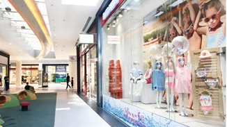 Στο Mediterranean Cosmos βρίσκεις τα πάντα για μια οικογενειακή εξόρμηση στην παραλία