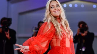 Φεστιβάλ Βενετίας | Τι φόρεσαν οι A-list celebrities στο κόκκινο χαλί