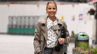 H καμπαρντίνα που ξεχωρίζει στα trends της σεζόν Φθινόπωρο 2024