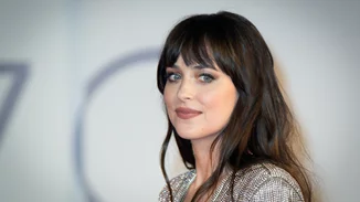 Dakota Johnson | Εξηγεί πώς ο Alfred Hitchcock κατέστρεψε την καριέρα της διάσημης γιαγιάς της, Tippi Hedren