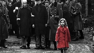 "Η Λίστα του Σίντλερ" | Τα 30 χρόνια του αριστουργήματος για τη ναζιστική θηριωδία, διά χειρός Spielberg