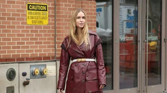 Burgundy fever | 10 στιλάτα fashion items σε μπορντό χρώμα από τη Stradivarius