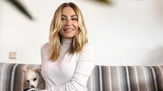 Ρούλα Ρέβη | Το άρωμα που φορά κάθε μέρα εδώ και χρόνια έχει απίστευτα μεγάλο φανατικό κοινό