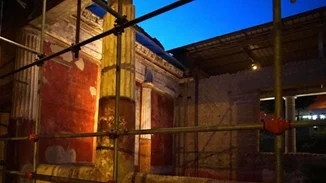 Τοιχογραφίες και νέες αίθουσες ανακαλύφθηκαν στη "Βίλα της Ποππαίας" στην Πομπηία