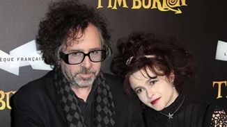 Τιμ Μπάρτον - Έλενα Μπόναμ Κάρτερ | Το πιο cult ζευγάρι του Χόλιγουντ που έσπασε τους γυαλιστερούς κανόνες